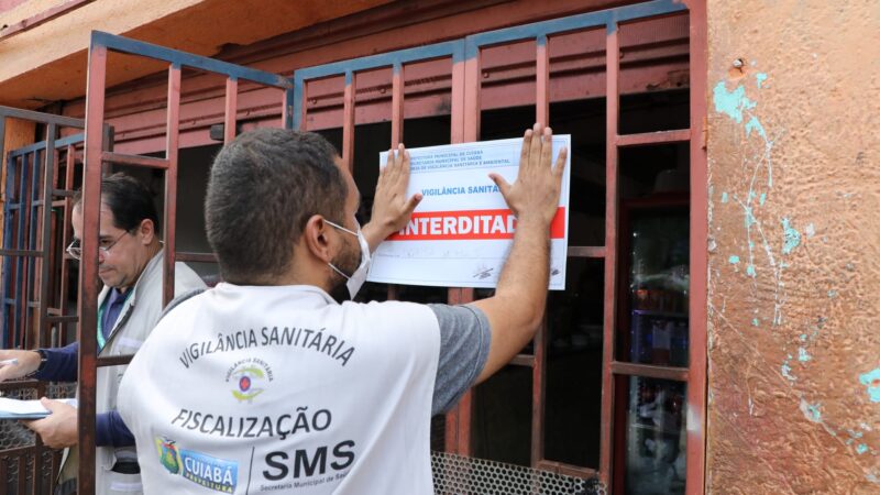 Operação fecha bar que vendia alimentos vencidos na região central de Cuiabá