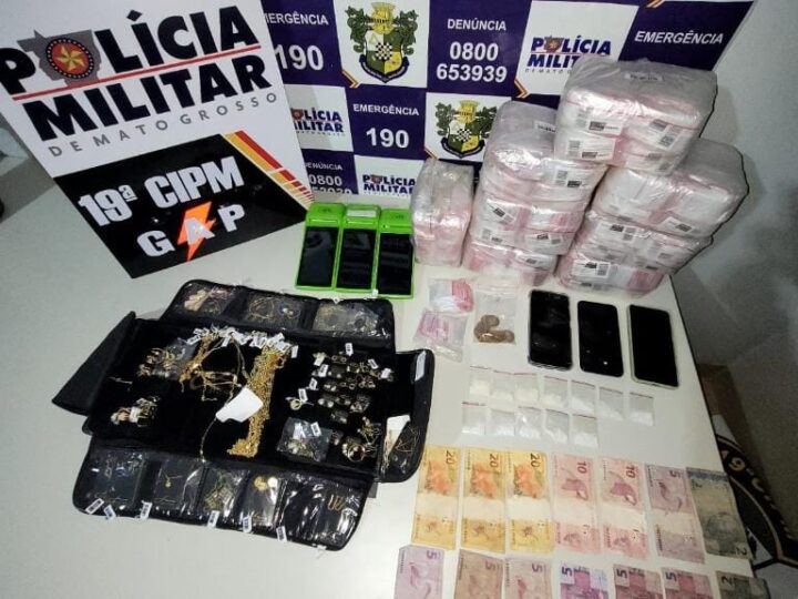 PM prende dono de distribuidora de bebidas por tráfico e apreende drogas e adolescente