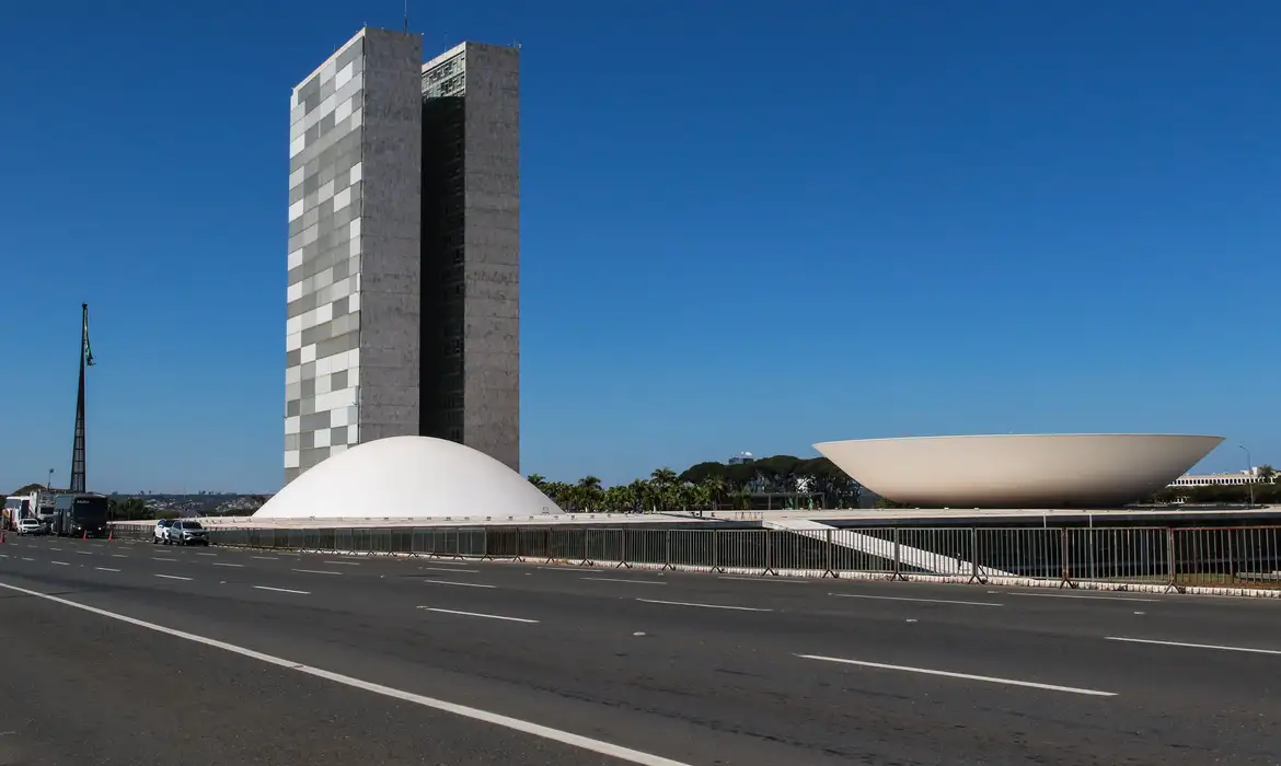 Senado e Câmara Federal elegem novos presidentes neste sábado; veja candidatos