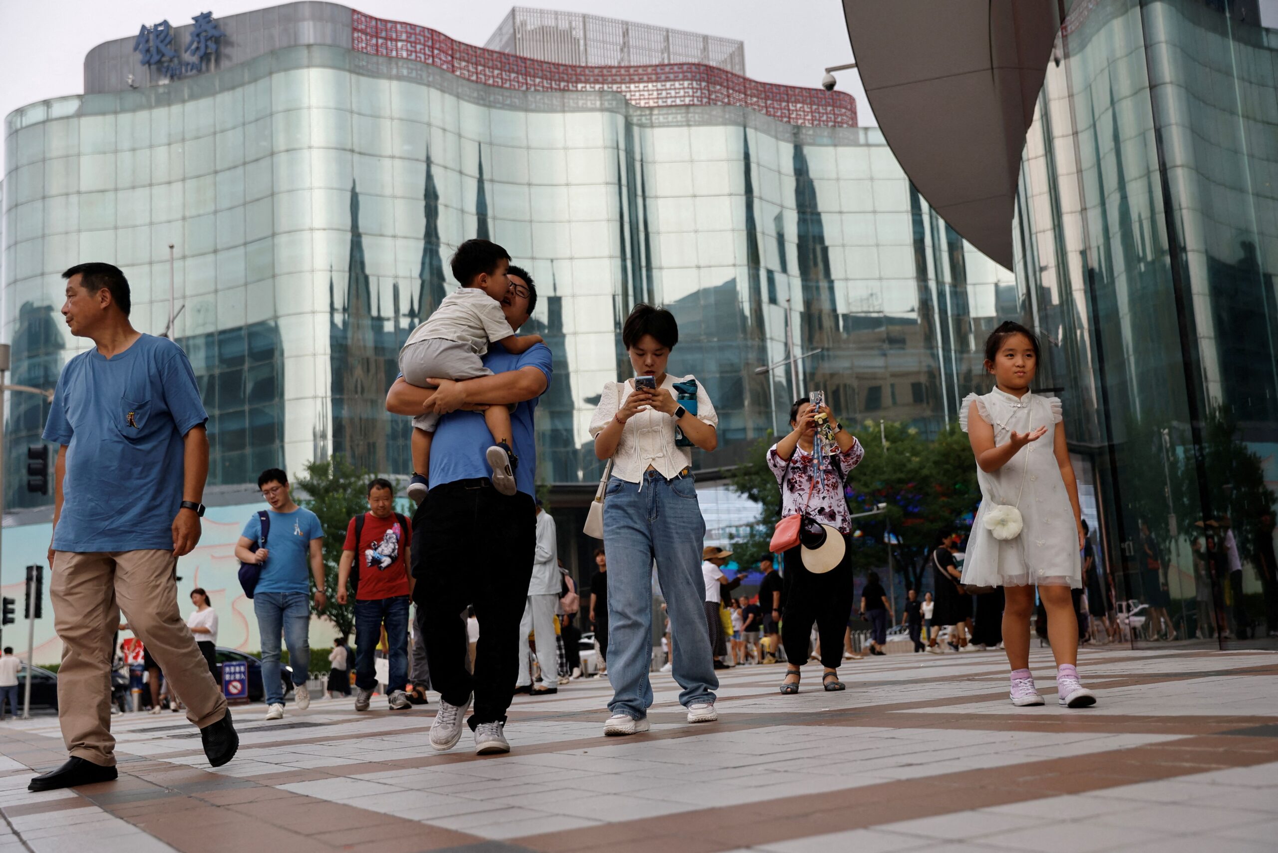 Serviços na China cresce em ritmo menor em janeiro, mostra PMI do Caixin