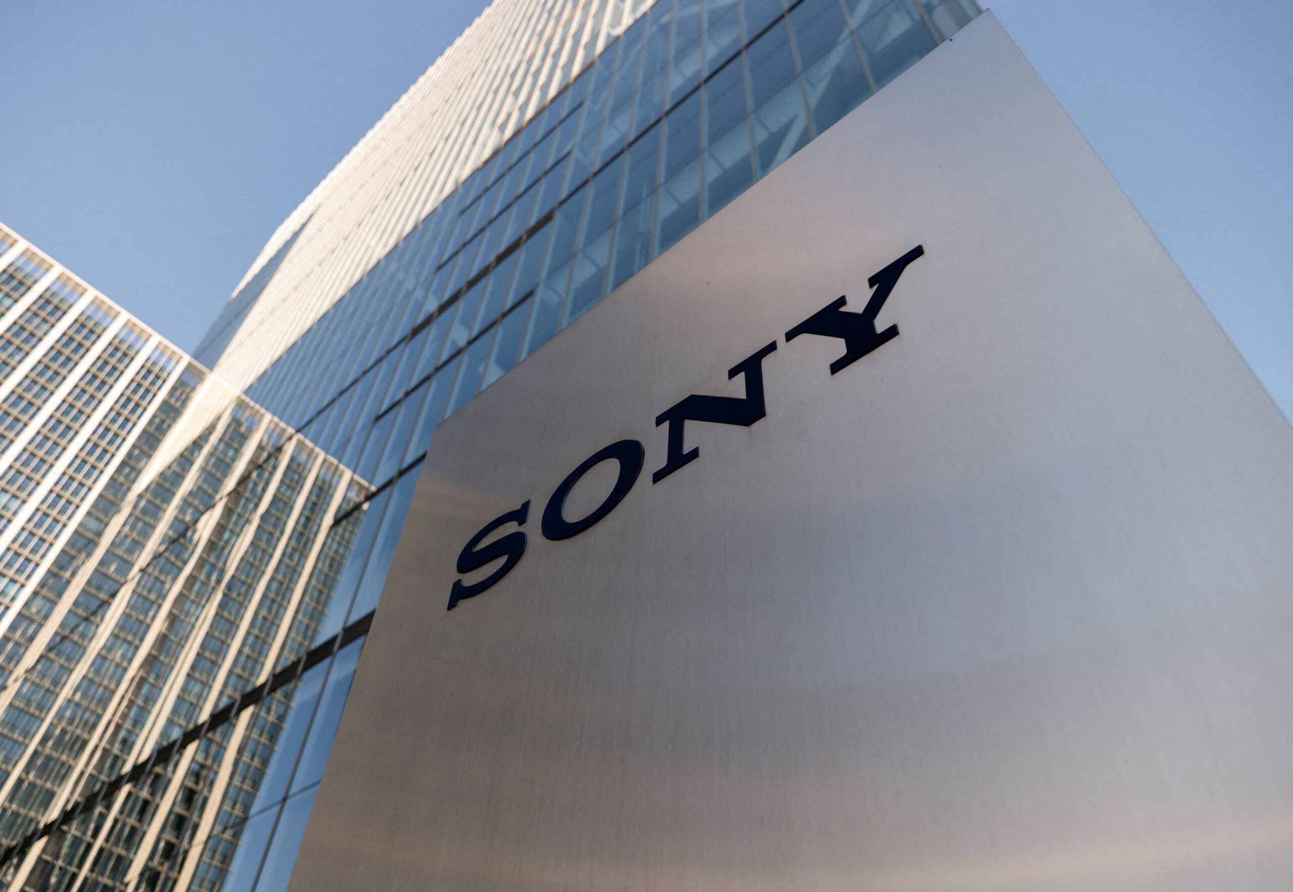 Sony eleva previsão de lucro com avanço de videogames