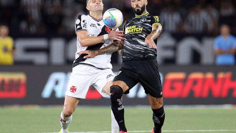 Vasco e Botafogo jogam por vaga na semifinal do Carioca