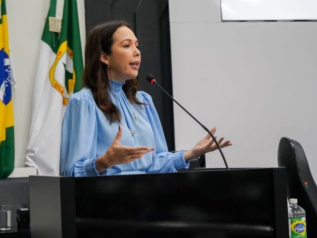 Vereadora critica gestão da Educação em Cuiabá e diz que secretária está “perdida”