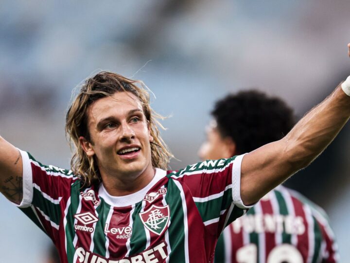 Fluminense goleia e se aproxima da decisão do Campeonato Carioca