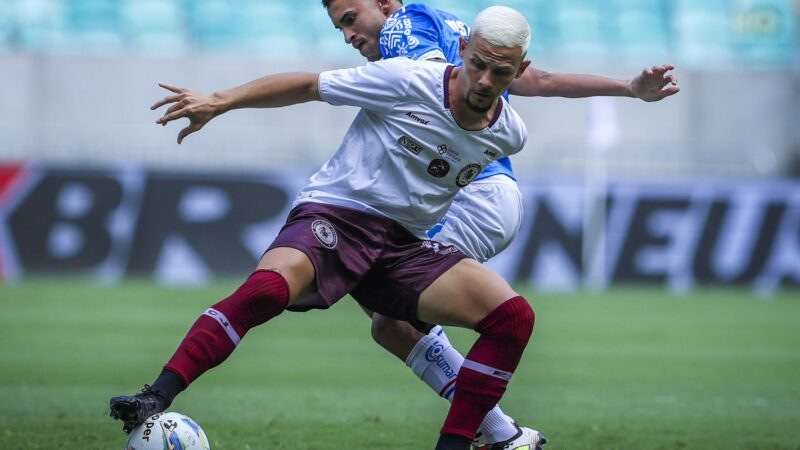 Jacuipense supera Bahia e fica perto da final do Baiano